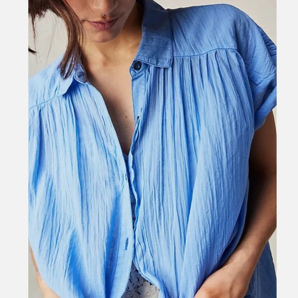 Free People We The Free Button Down Oversized Float Away Shirt Blue Size XS NWOT - Picture 2 of 9